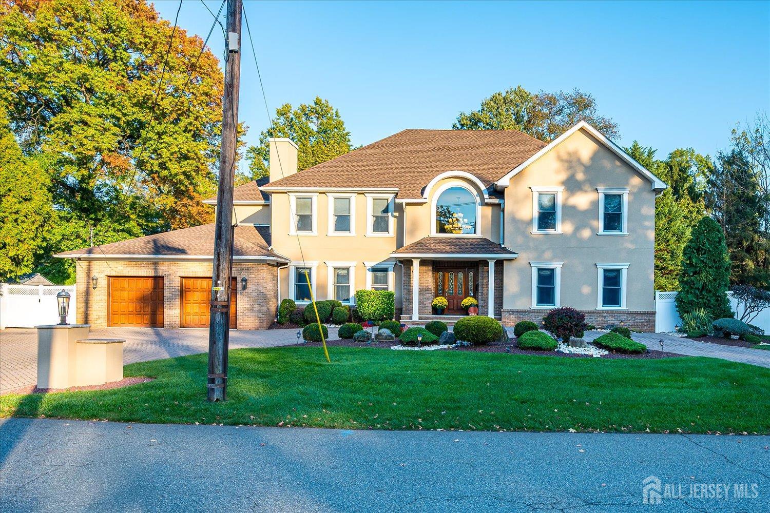 21 Stafford Rd, Colonia, NJ 07067