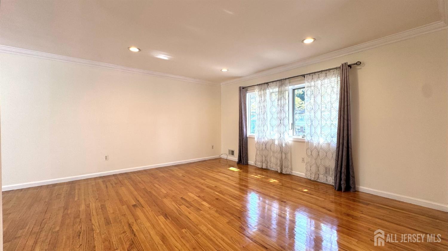 19 Library Pl, Edison, NJ 08820 photo