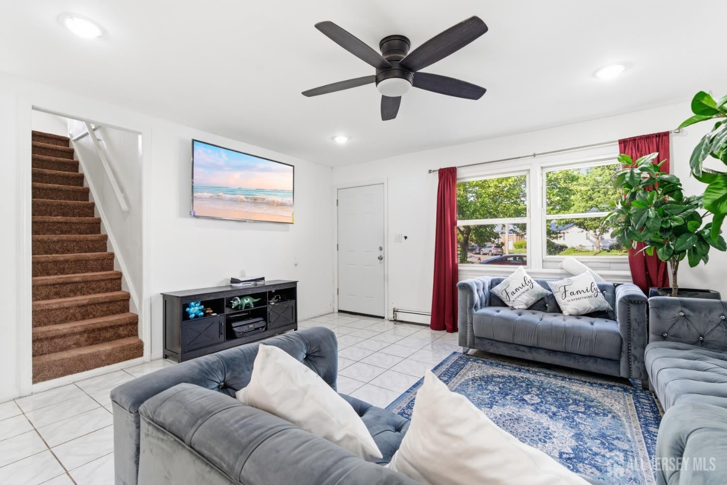 35 Coolidge Ave, Carteret, NJ 07008 photo