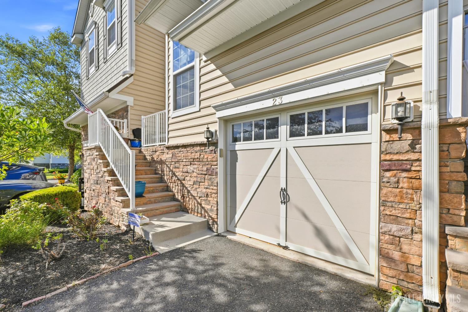 23 Morris Ln, Cranbury, NJ 08512 photo