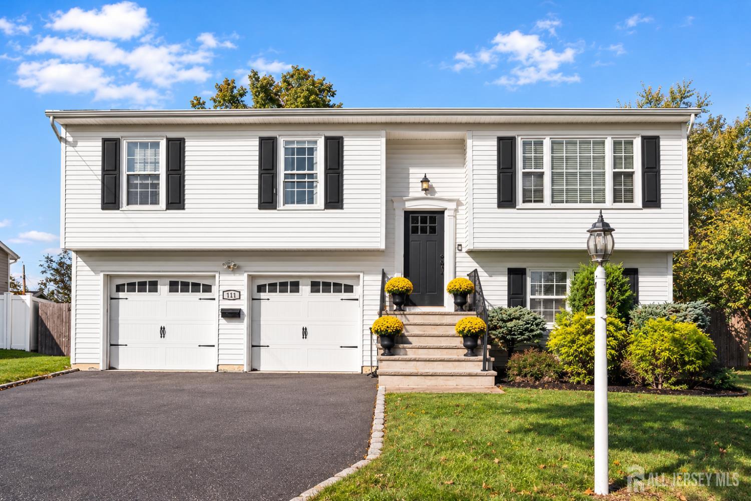 111 Willow St, Colonia, NJ 07067