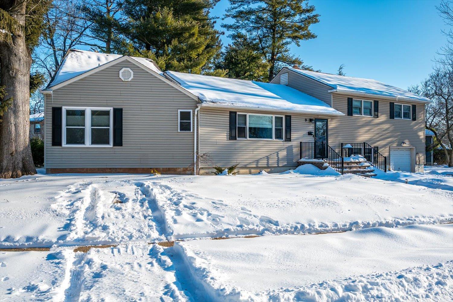 9 Olden Rd, Edison, NJ 08817 photo