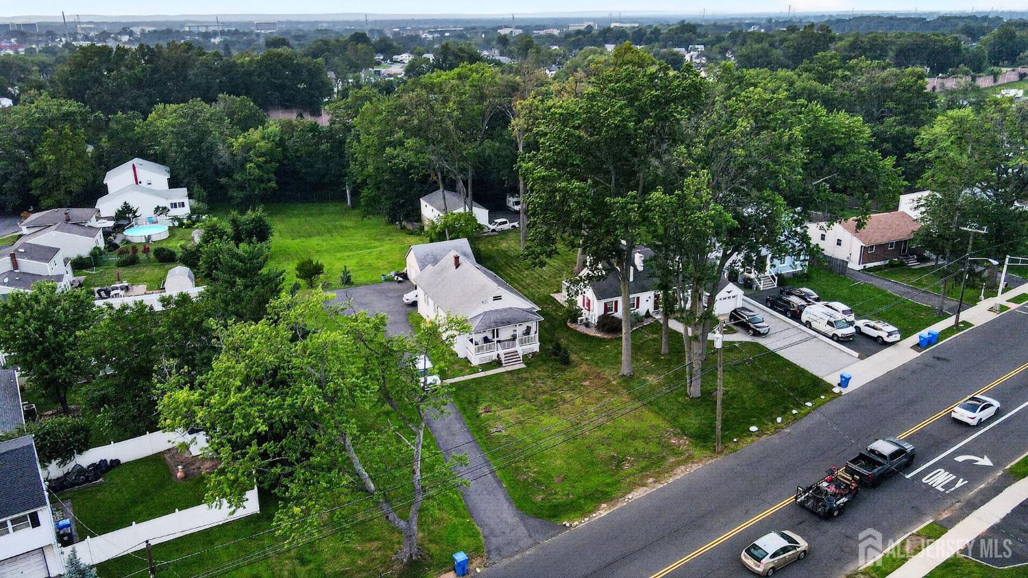 886 Main St, Fords, NJ 08863 photo