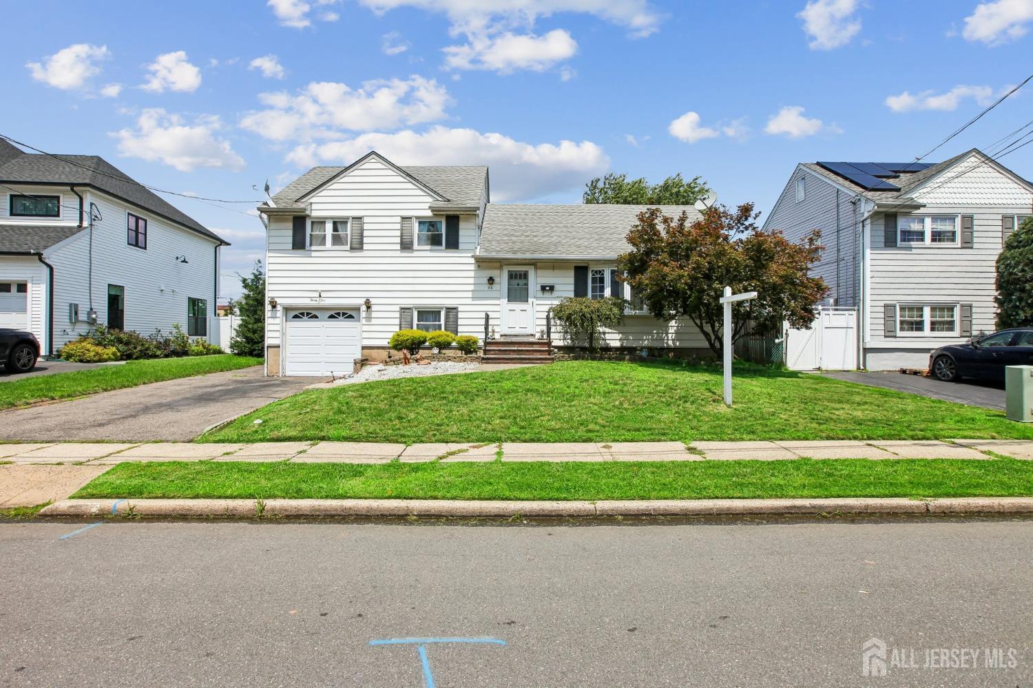 35 Heathcote Ave, Edison, NJ 08817