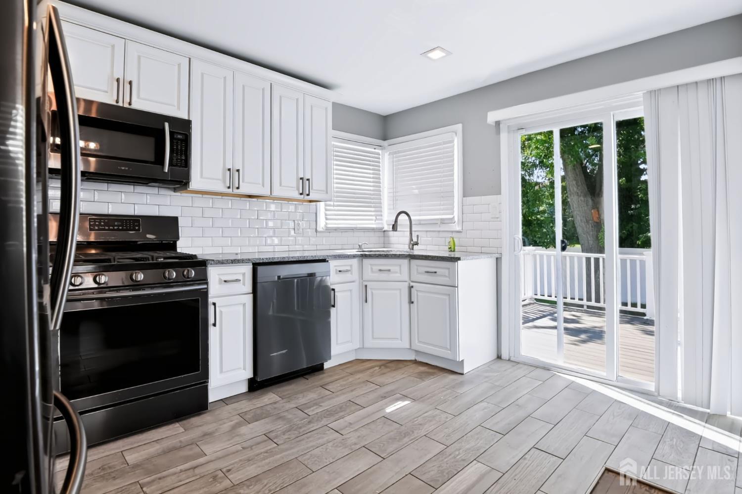 42 Jonquil Cir, Fords, NJ 08863 photo