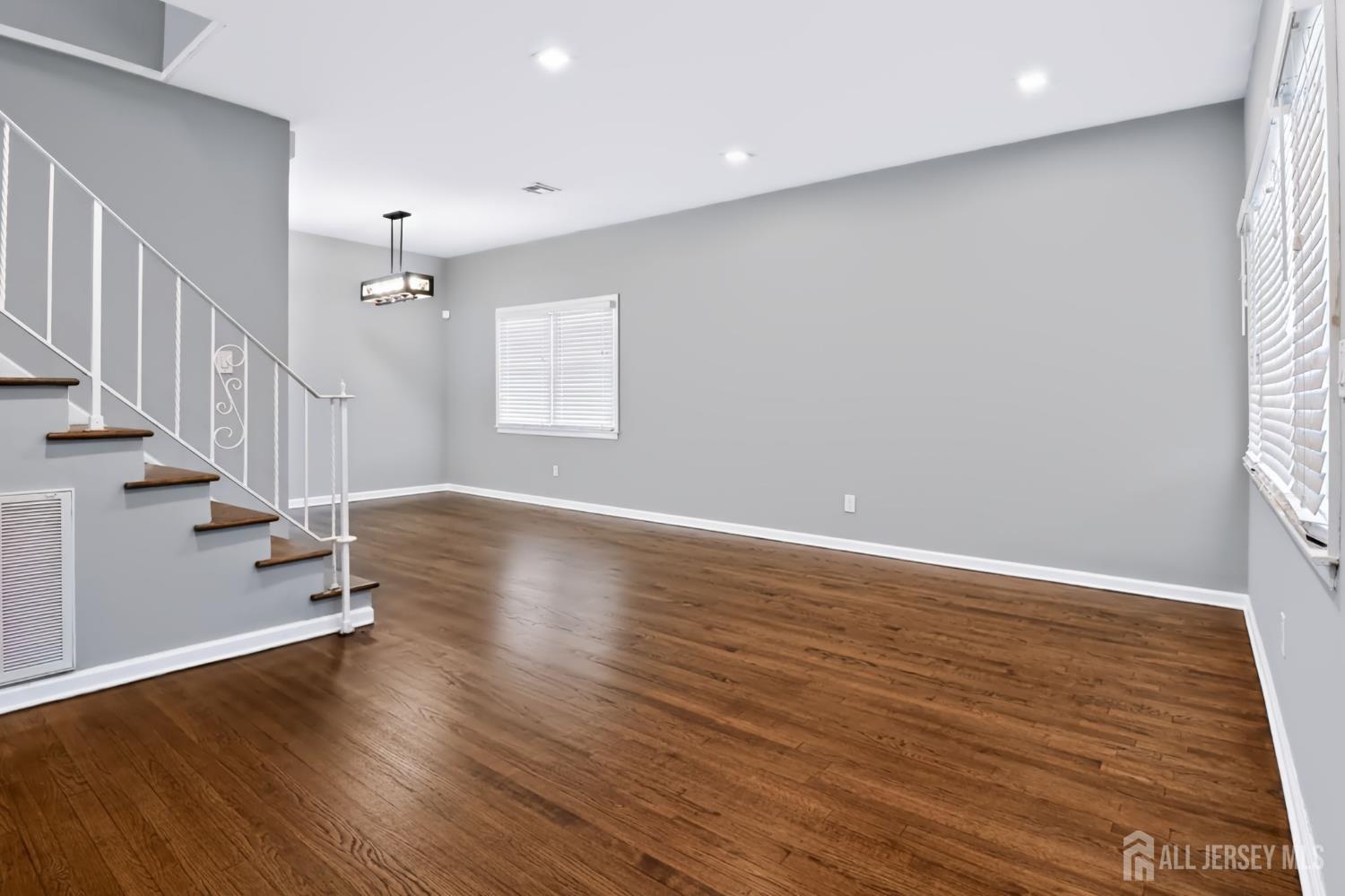 42 Jonquil Cir, Fords, NJ 08863 photo