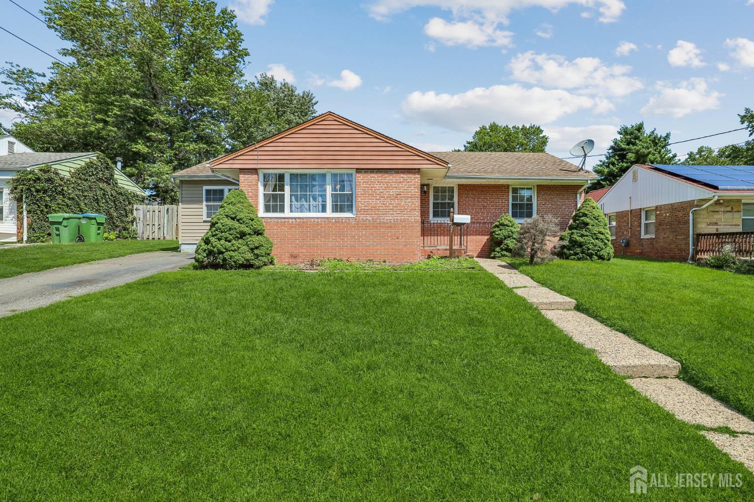 57 Gurley Rd, Edison, NJ 08817