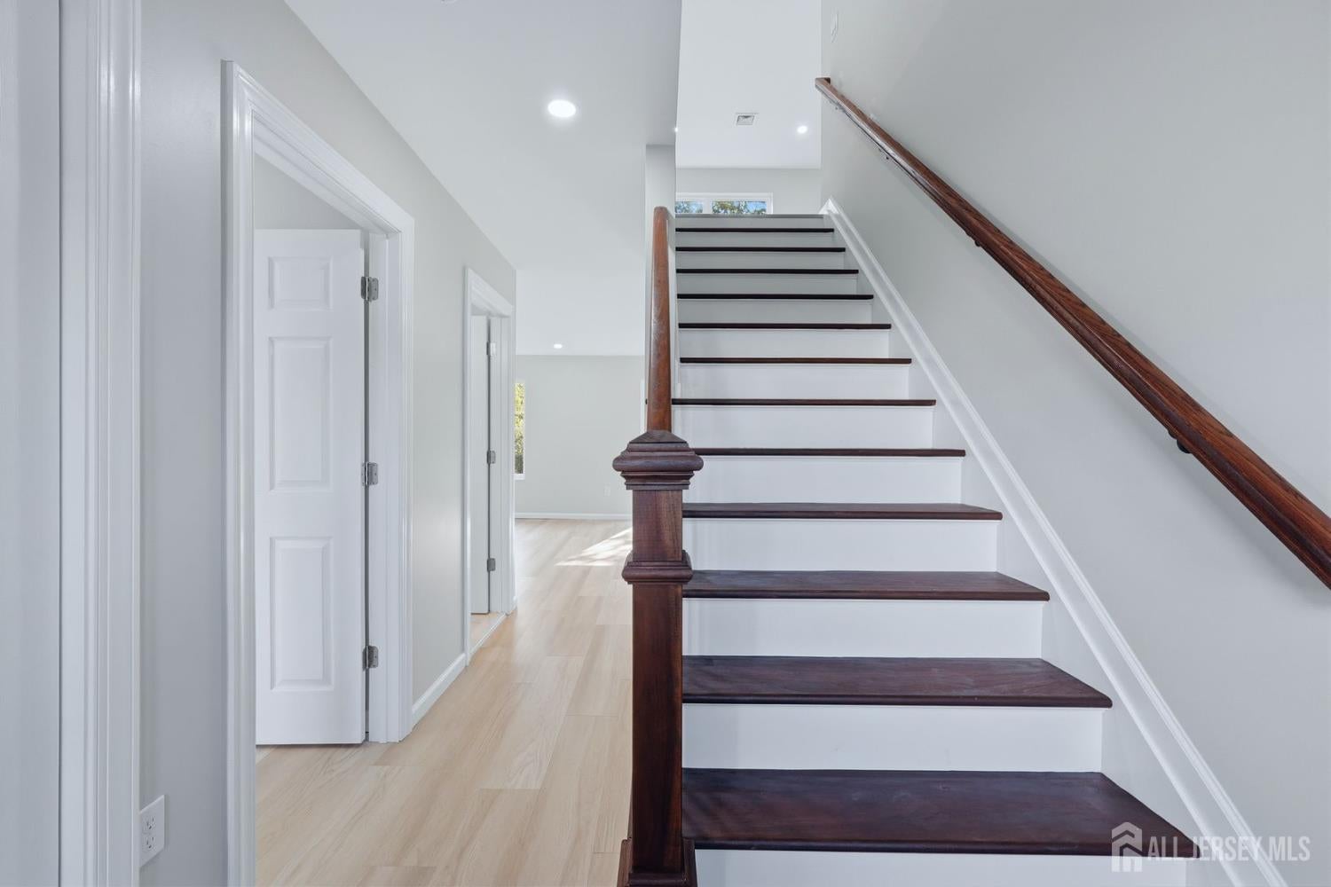 10 B Delar Pkwy #B, Franklin Twsp, NJ 08823 photo