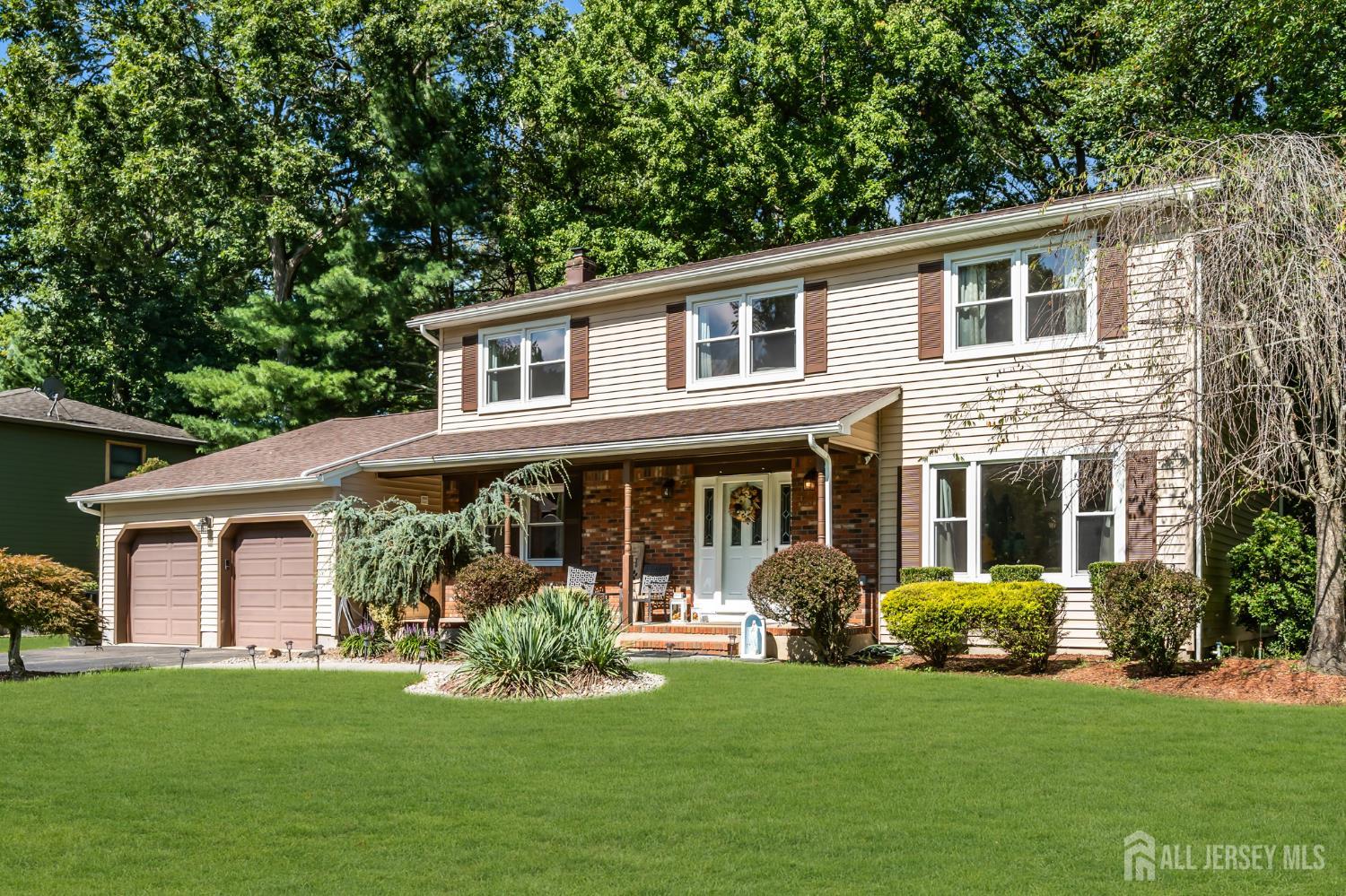 6 Mount Ct, East Brunswick, NJ 08816 photo