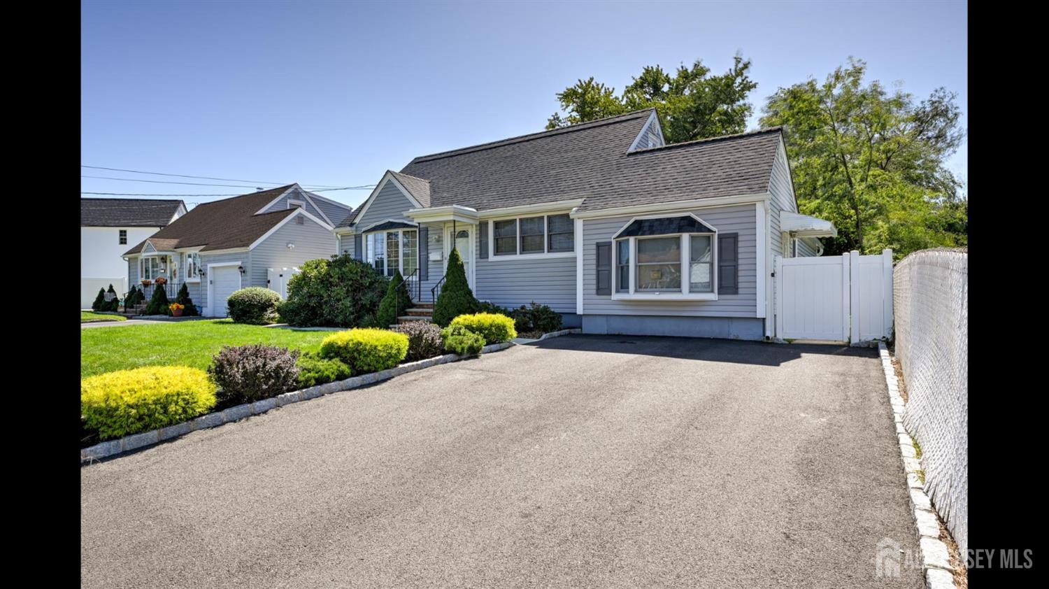 112 Madison Dr, South Plainfield, NJ 07080 photo