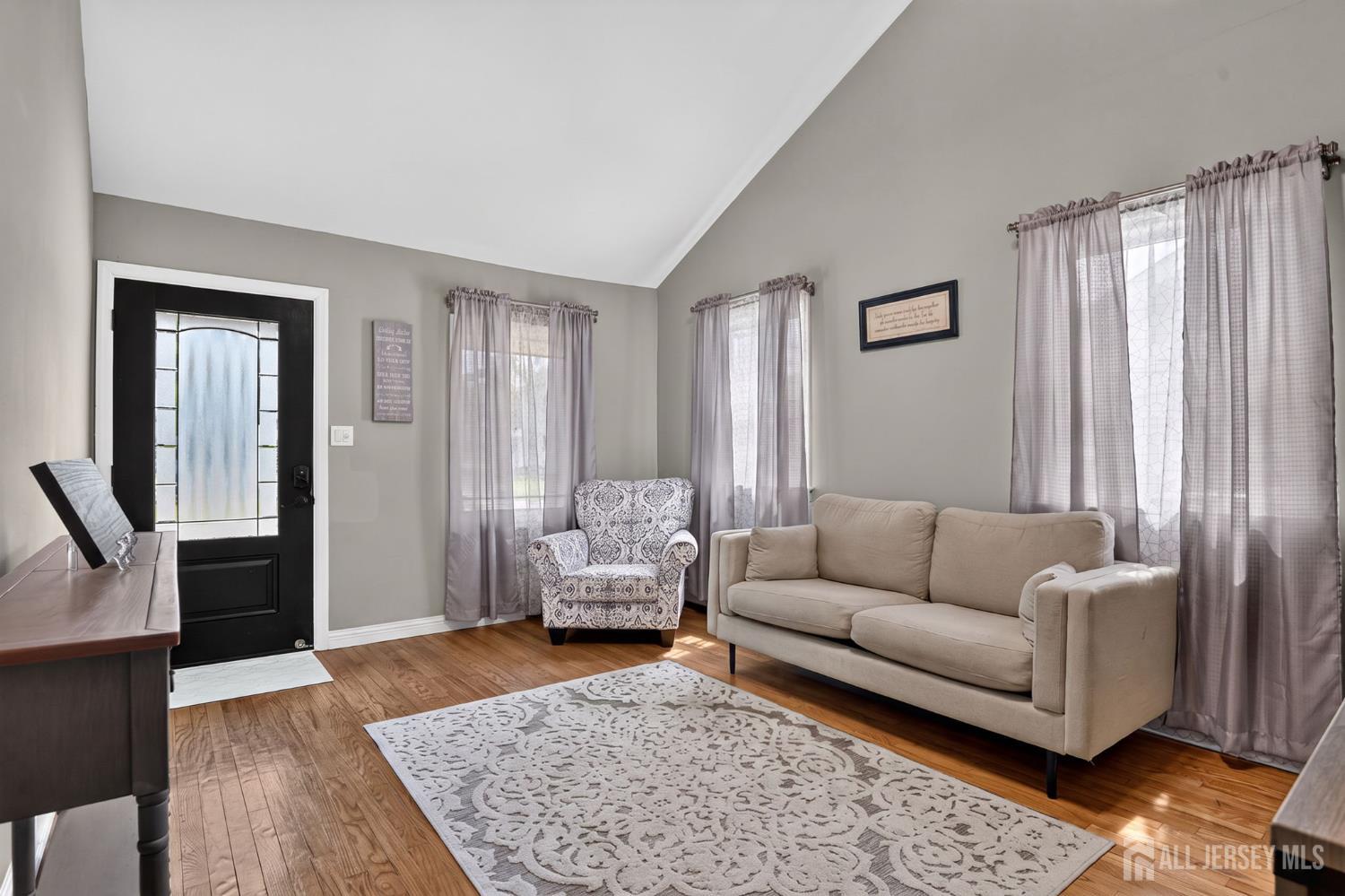 114 Manalapan Rd, Spotswood, NJ 08884 photo