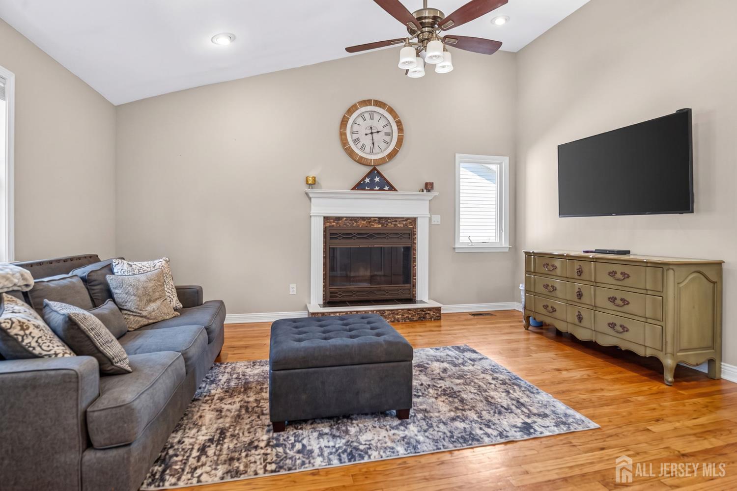 114 Manalapan Rd, Spotswood, NJ 08884 photo