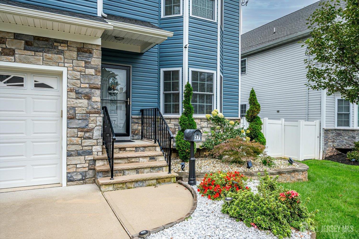 37 Wildwood Ave, Fords, NJ 08863 photo