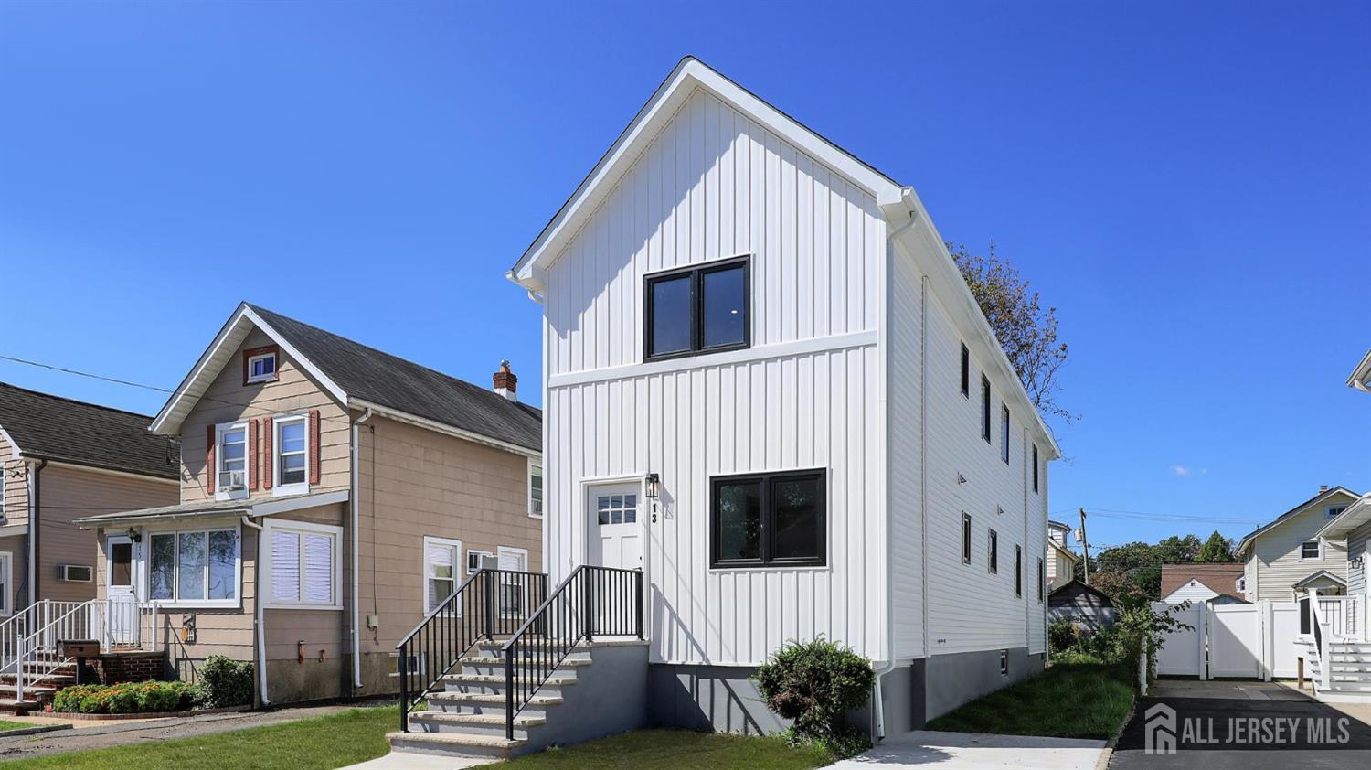 13 Columbus Ave, Edison, NJ 08817 photo