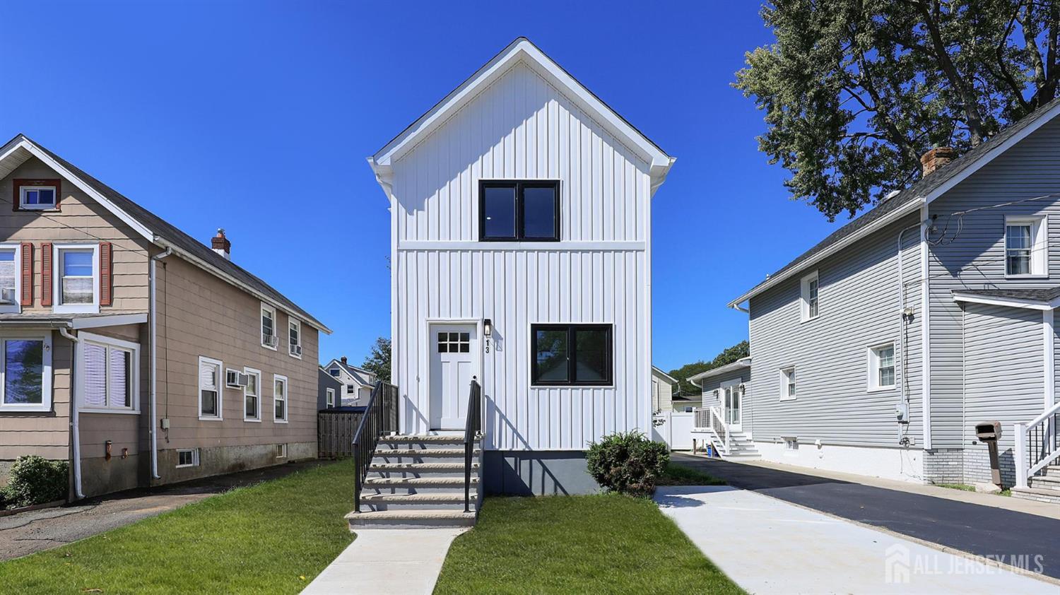13 Columbus Ave, Edison, NJ 08817 photo