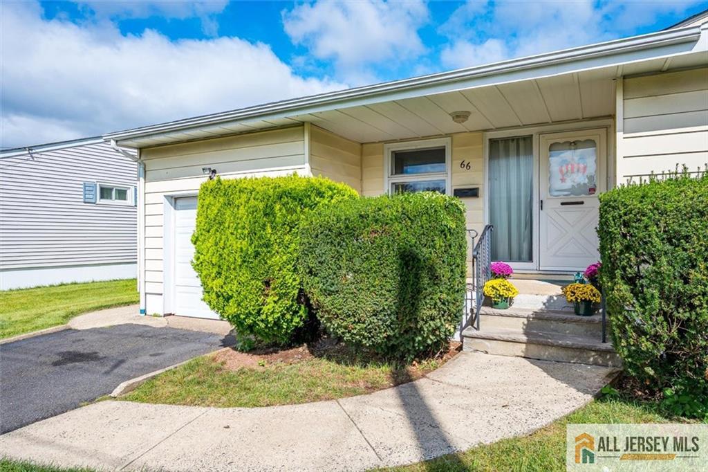 66 Preston Rd, Colonia, NJ 07067 photo