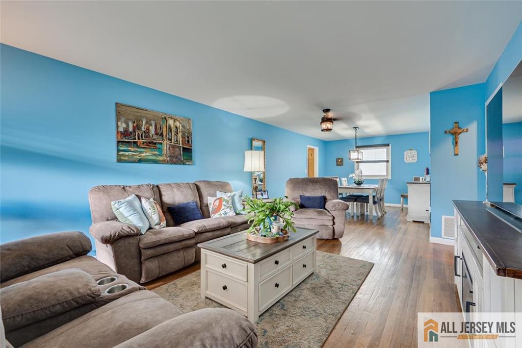 66 Preston Rd, Colonia, NJ 07067 photo
