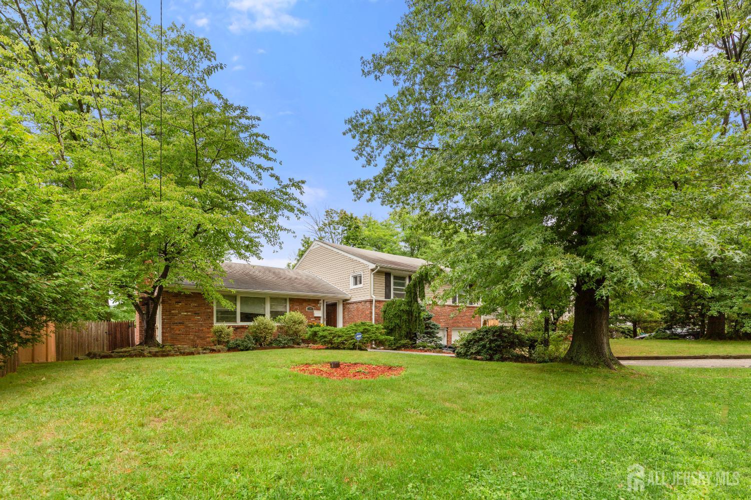 29 Devonshire Terrace, West Orange, NJ 07052 photo