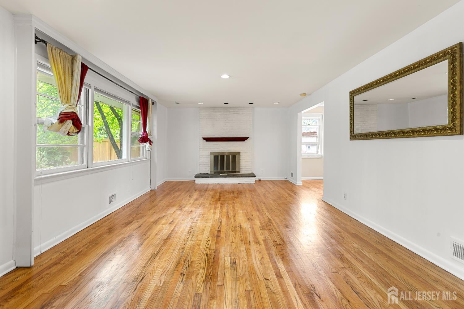 29 Devonshire Terrace, West Orange, NJ 07052 photo