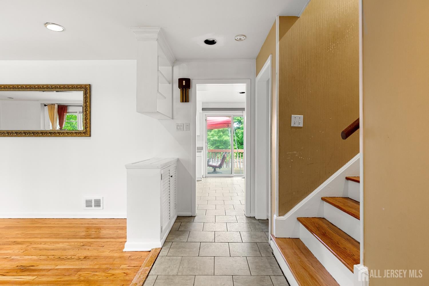 29 Devonshire Terrace, West Orange, NJ 07052 photo