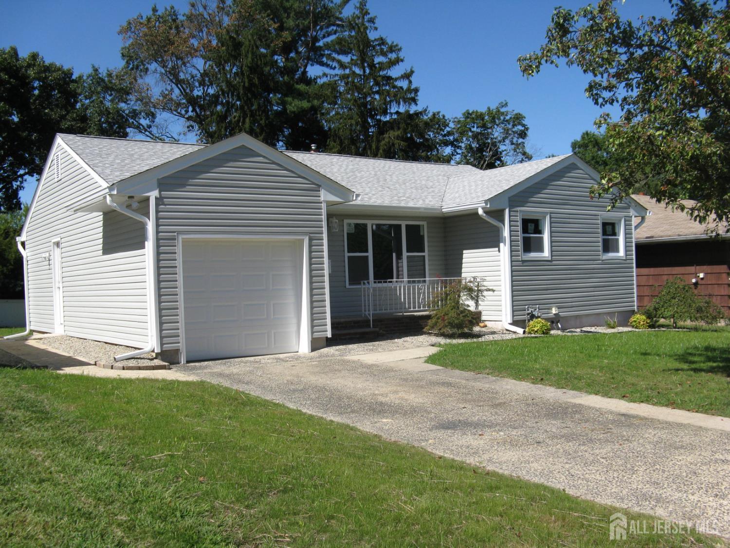 27 Violet Terrace, Milltown, NJ 08850