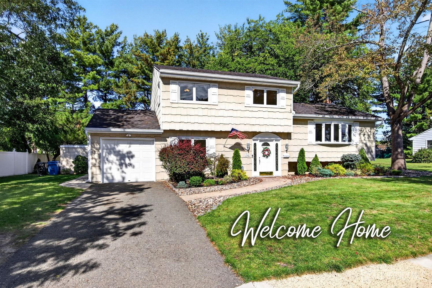 395 Cindy St, Old Bridge, NJ 08857