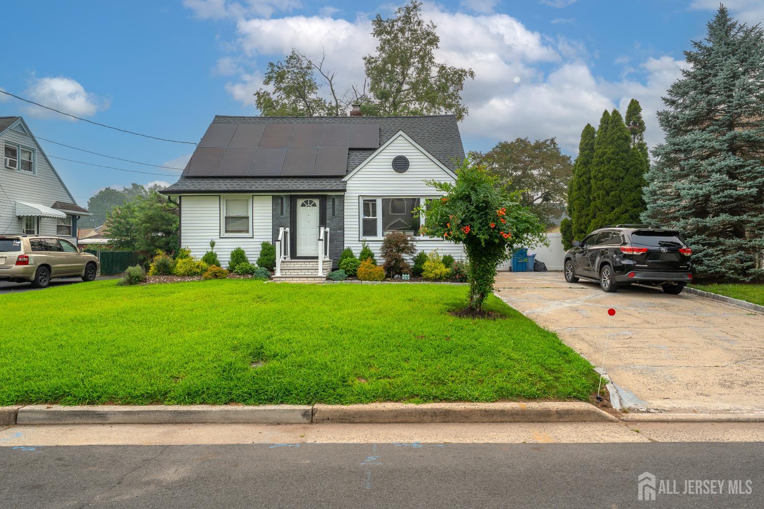 156 Baker Ave, South Plainfield, NJ 07080