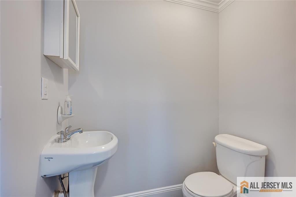 31 Riva Ave, Milltown, NJ 08850 photo