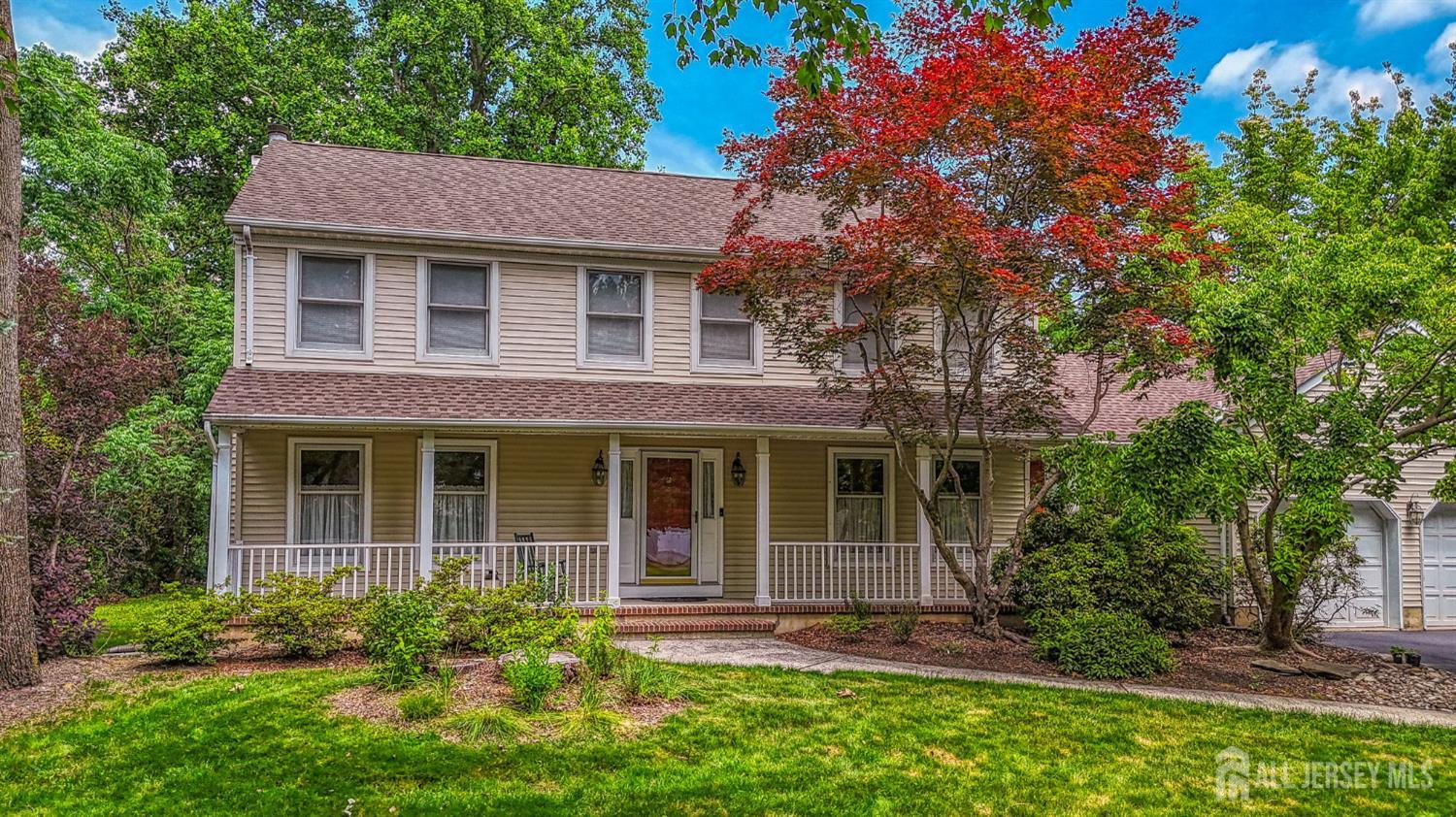 7 Lake Farrington Dr, North Brunswick, NJ 08902 photo