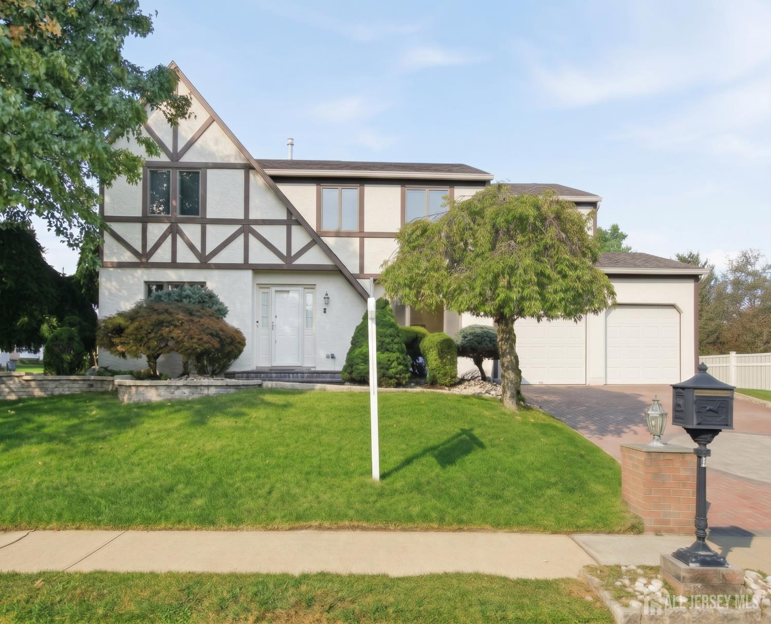 4 Victoria Way, North Brunswick, NJ 08824
