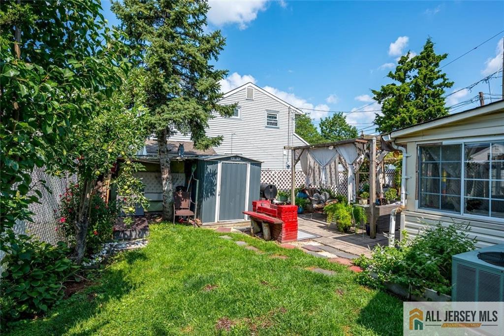 89 Whitman St, Carteret, NJ 07008 photo