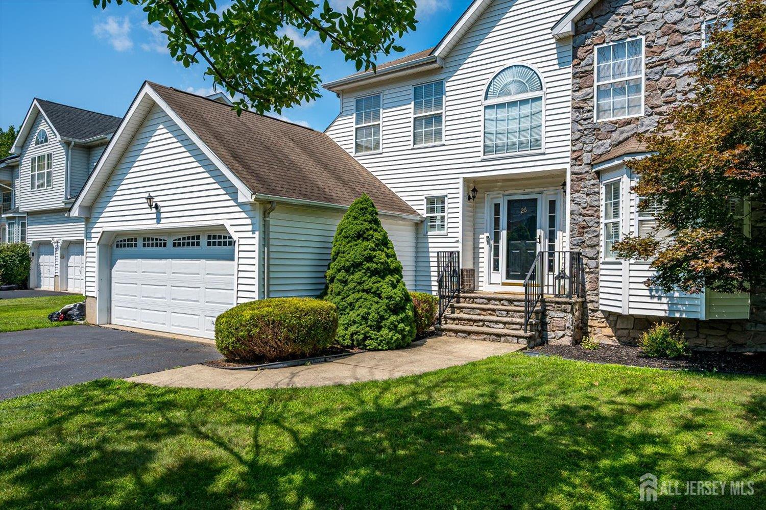 26 Brittany Way, North Brunswick, NJ 08824 photo