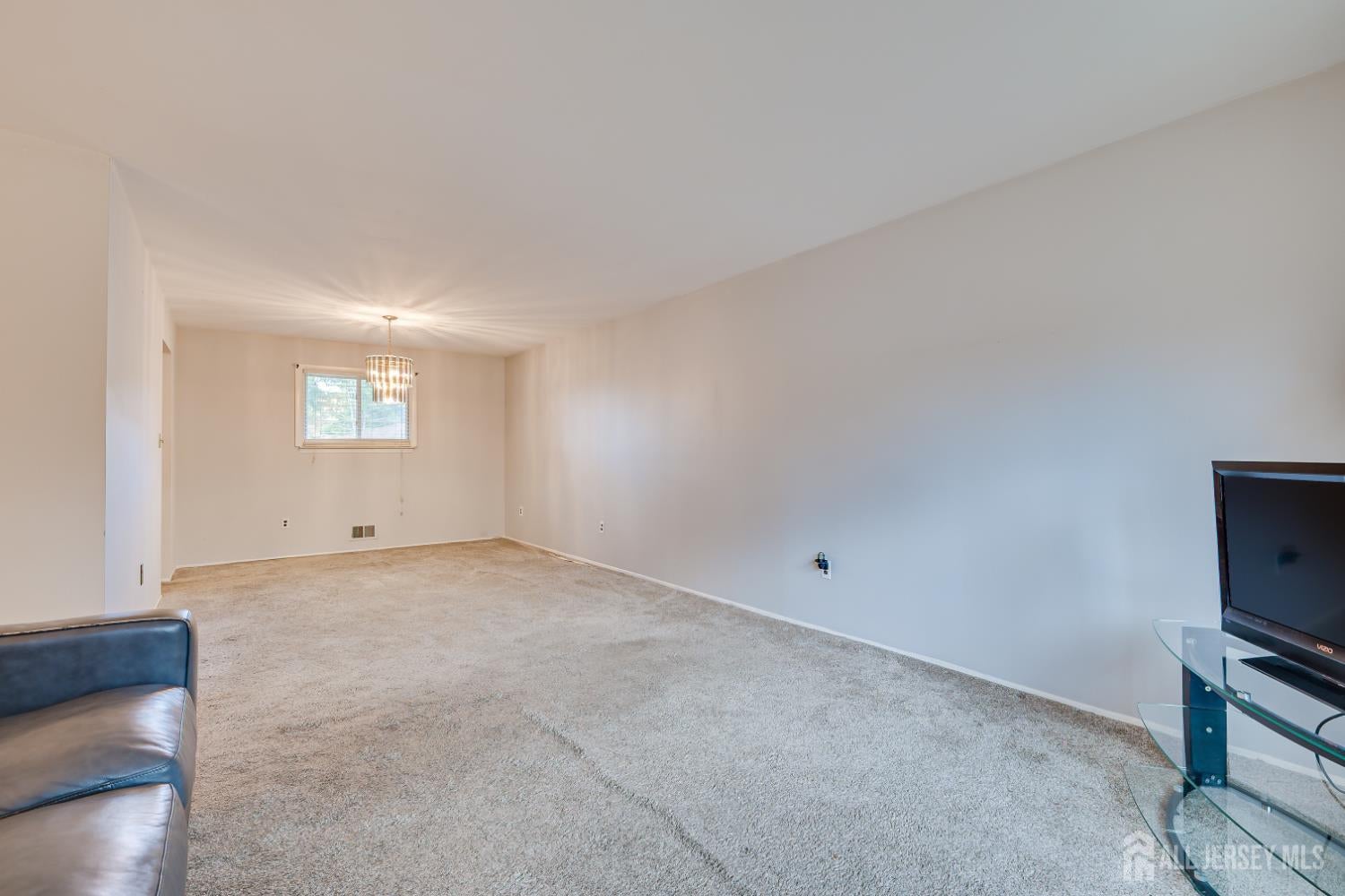 437 Evona Ave, Piscataway, NJ 08854 photo