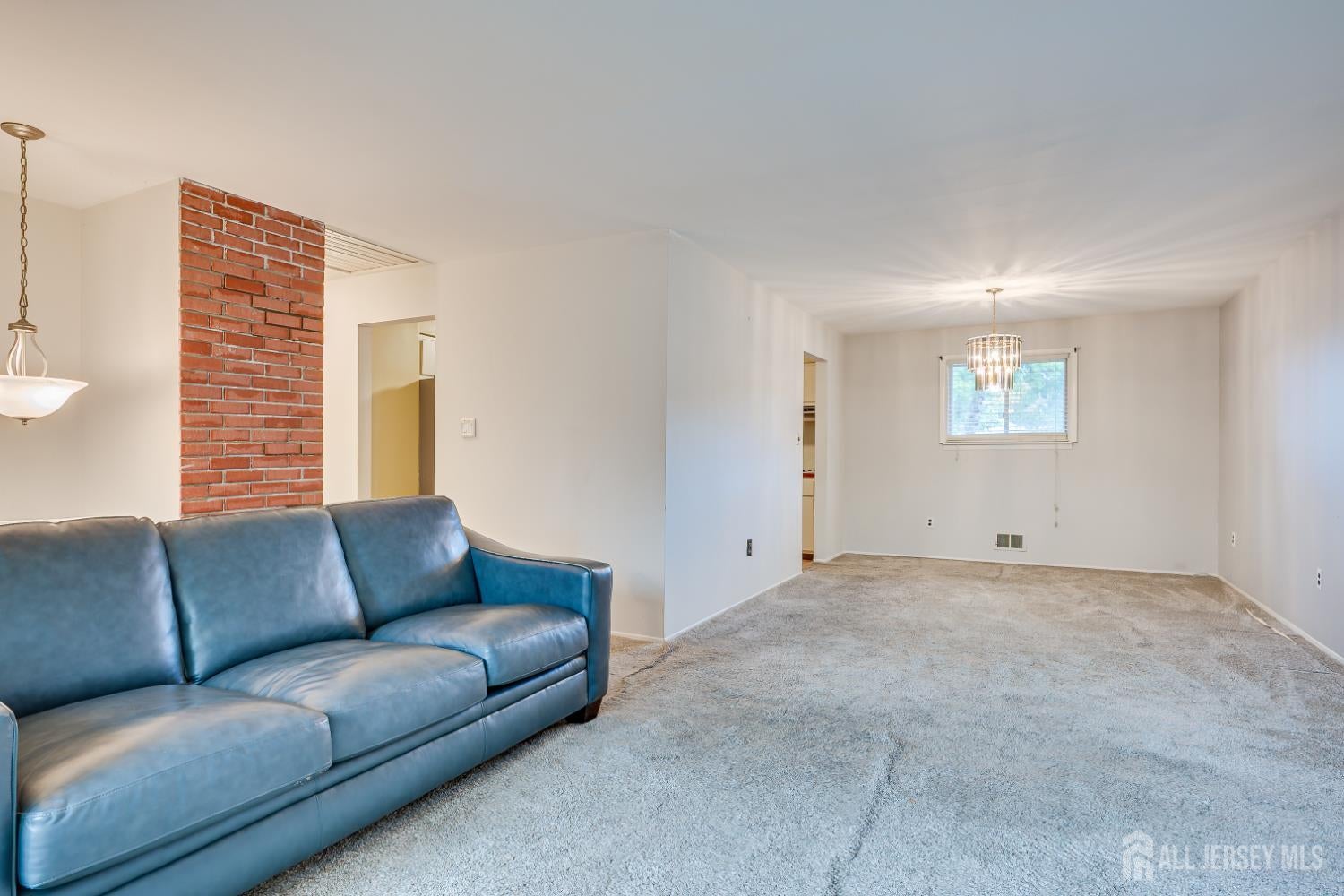 437 Evona Ave, Piscataway, NJ 08854 photo