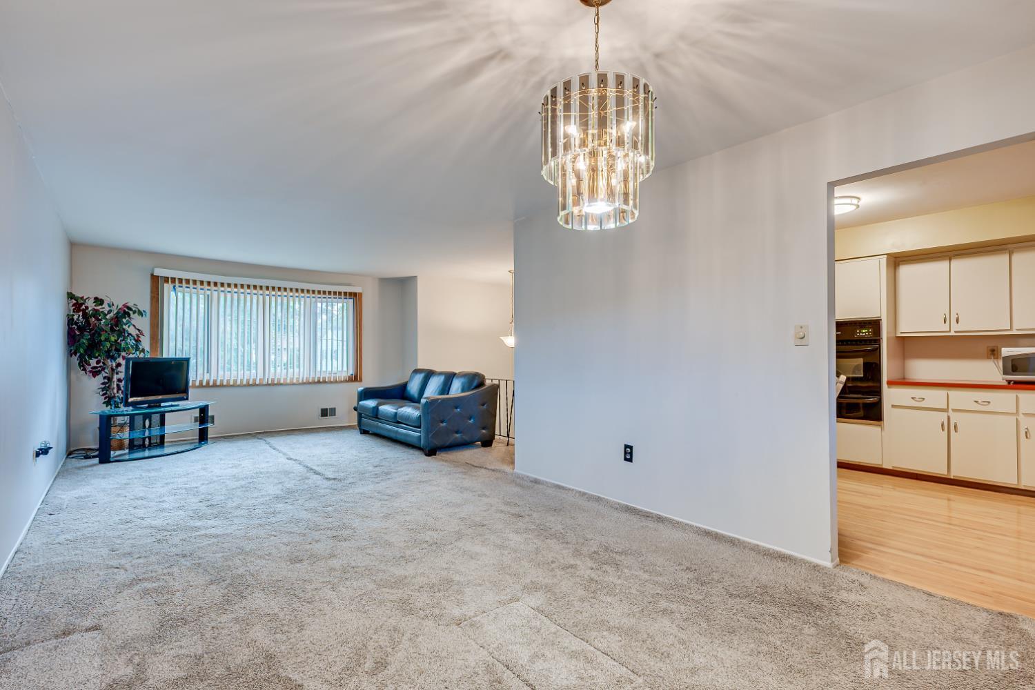 437 Evona Ave, Piscataway, NJ 08854 photo