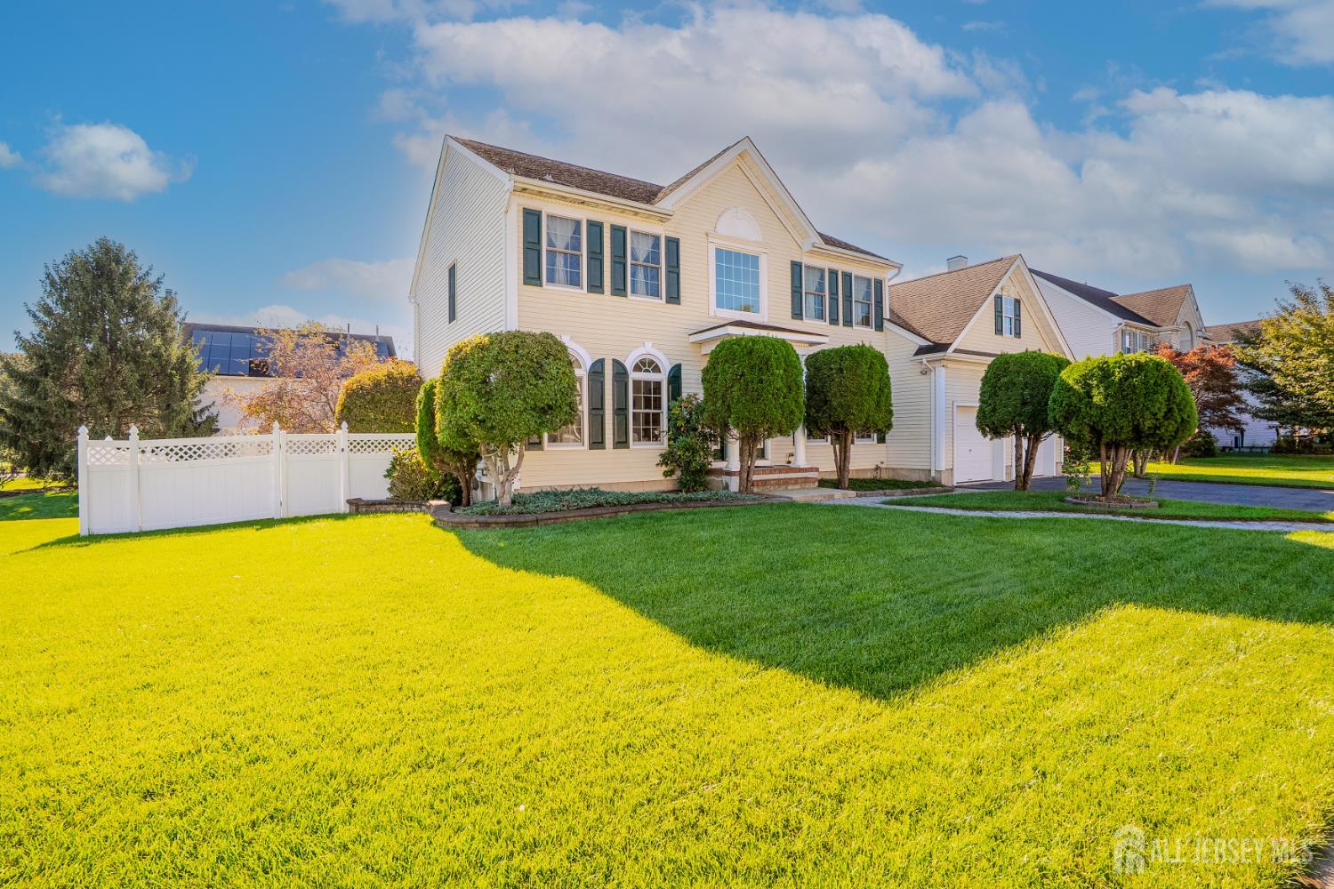 50 Kelly Way, North Brunswick, NJ 08852 photo