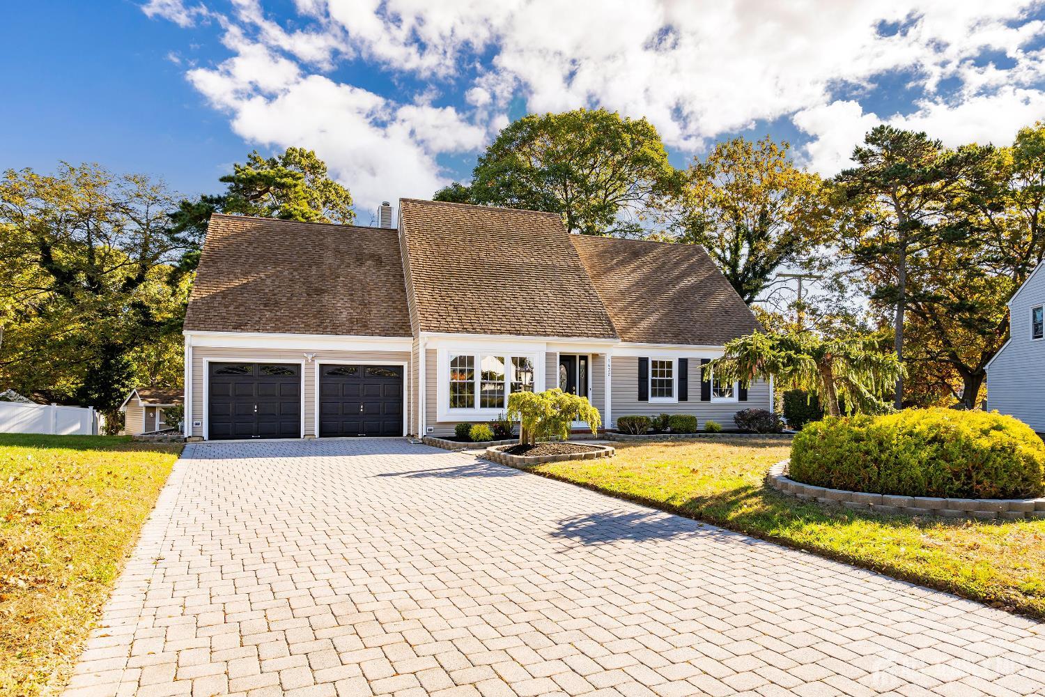 1432 Weeping Willow Ct, Toms River, NJ 08753