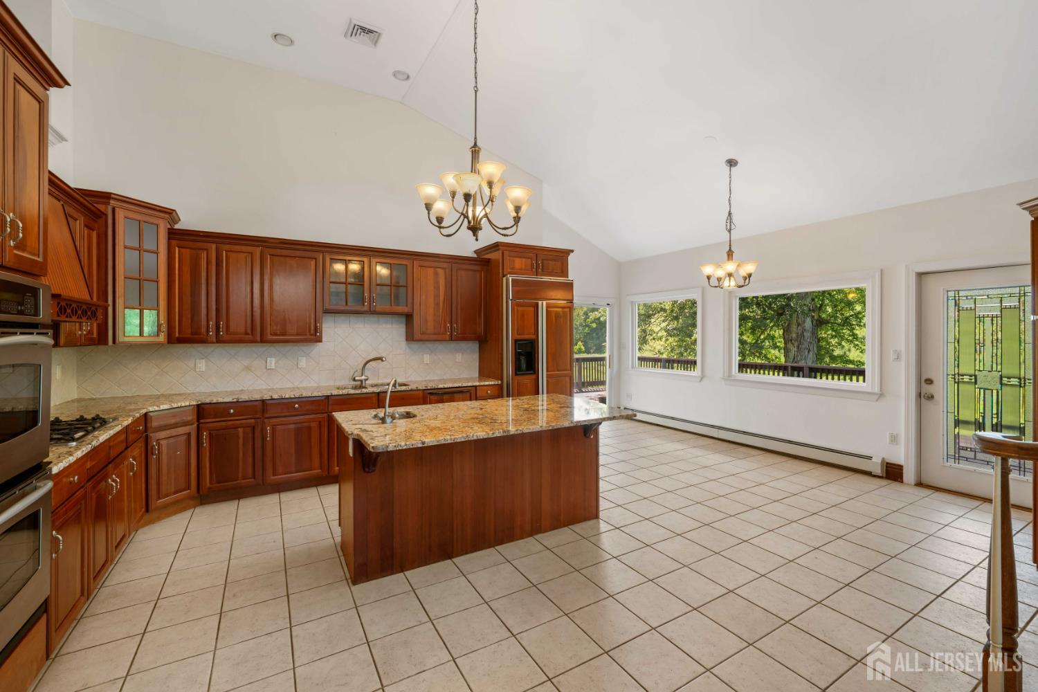 223 Pleasant Run Rd, Readington, NJ 08853 photo