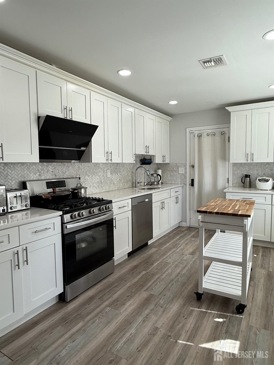 67 Winthrop Rd, Edison, NJ 08817 photo