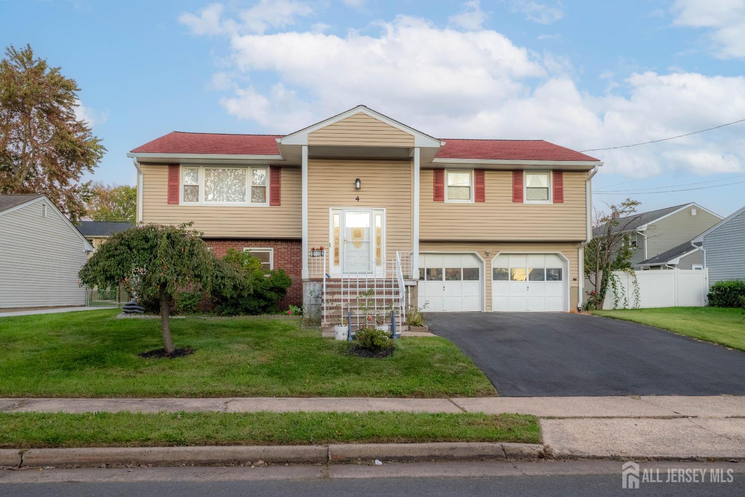 4 Charles Ct, Edison, NJ 08820 photo