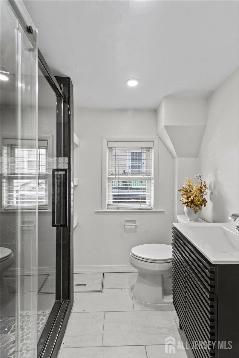 199 Grove Ave, Woodbridge Proper, NJ 07095 photo