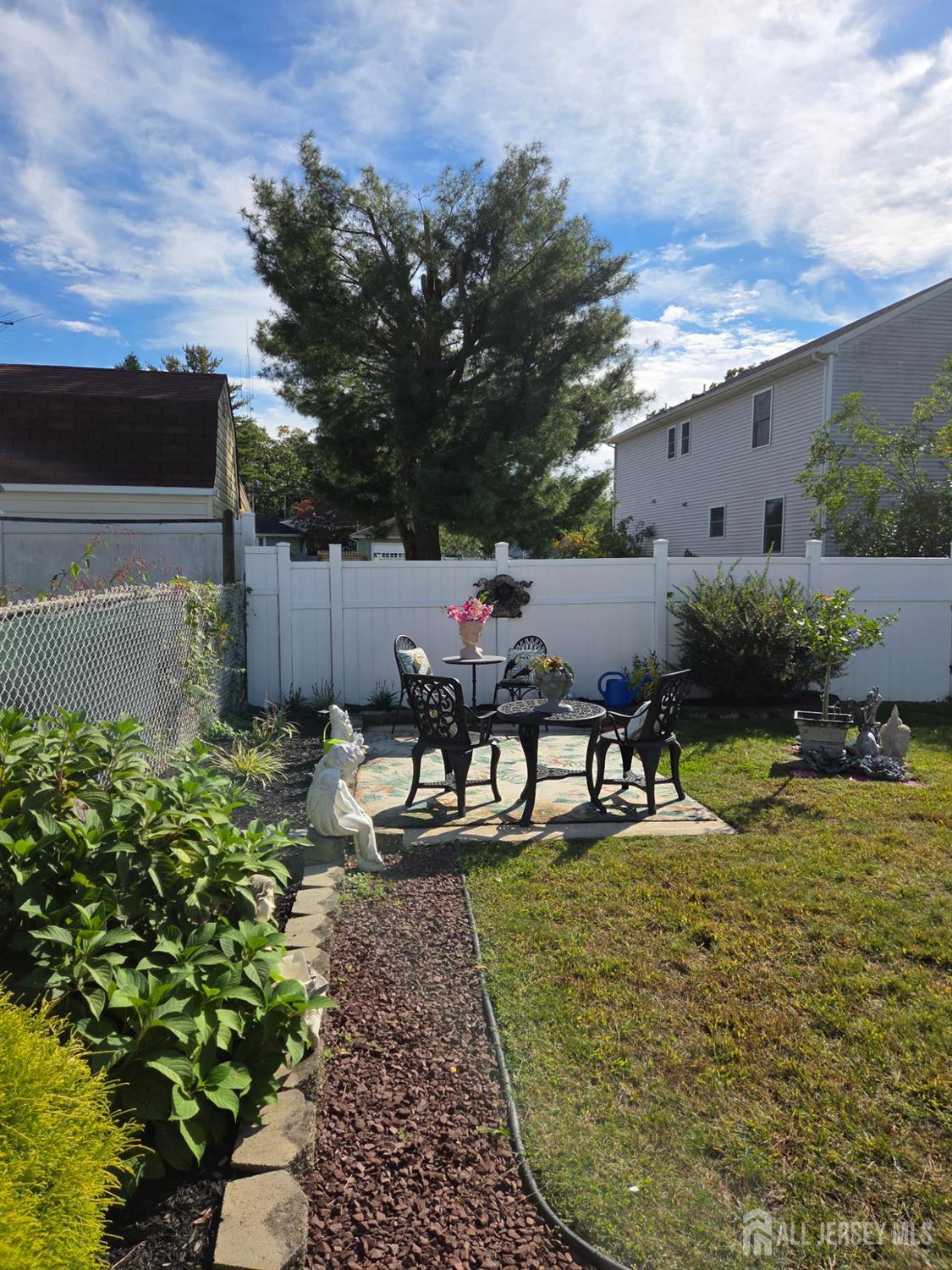 27 Harrigan Ave, Monroe, NJ 08831 photo