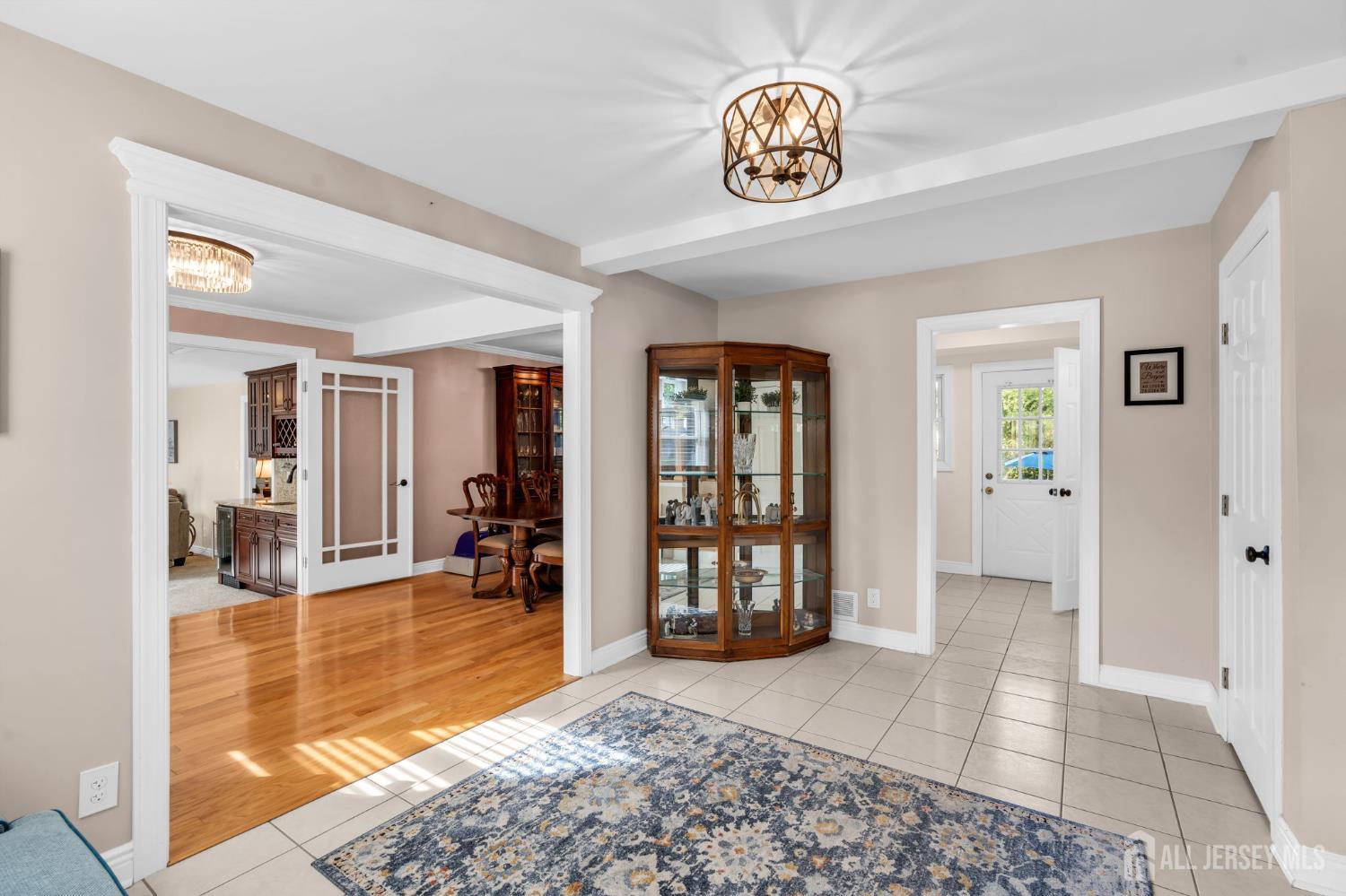 4 White Oak Rd, East Brunswick, NJ 08816 photo