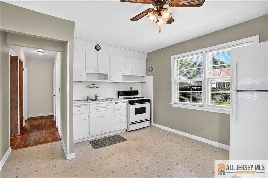 68 Oak St, Carteret, NJ 07008 photo