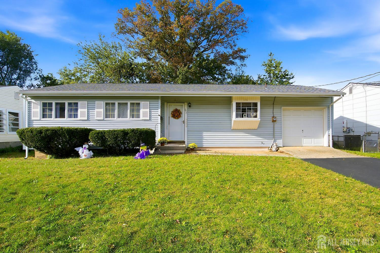 171 Princeton Rd, Parlin, NJ 08859