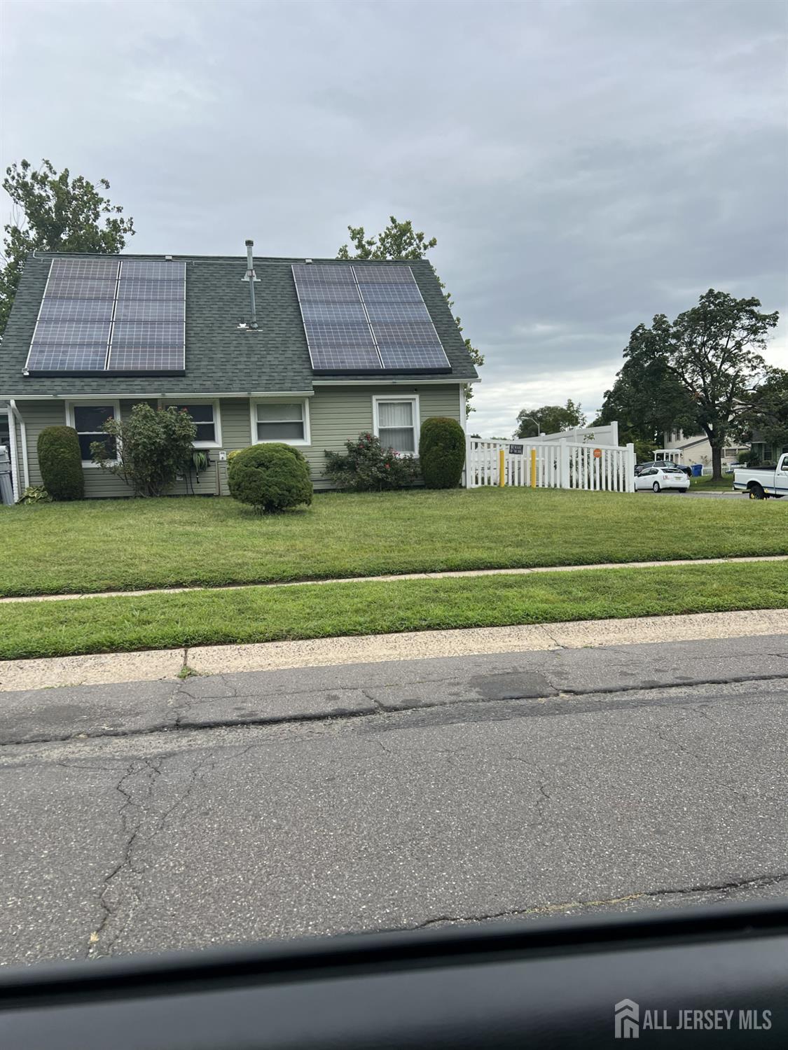 74 Beaverdale Ln, Willingboro, NJ 08046
