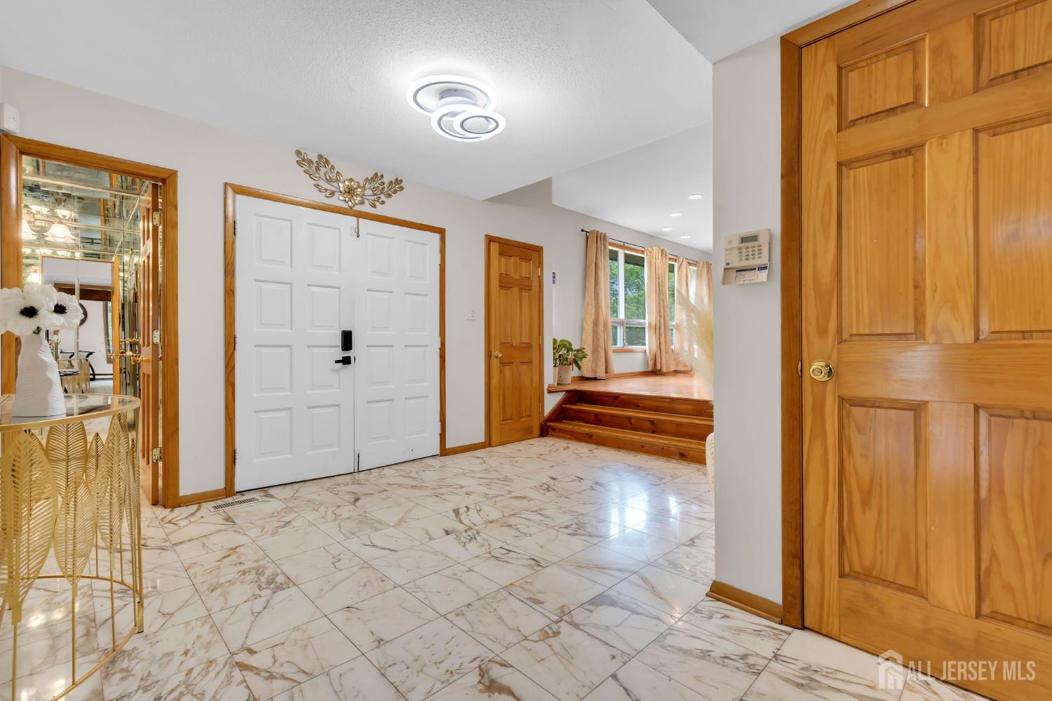 16 Woodmere Rd, North Brunswick, NJ 08902 photo
