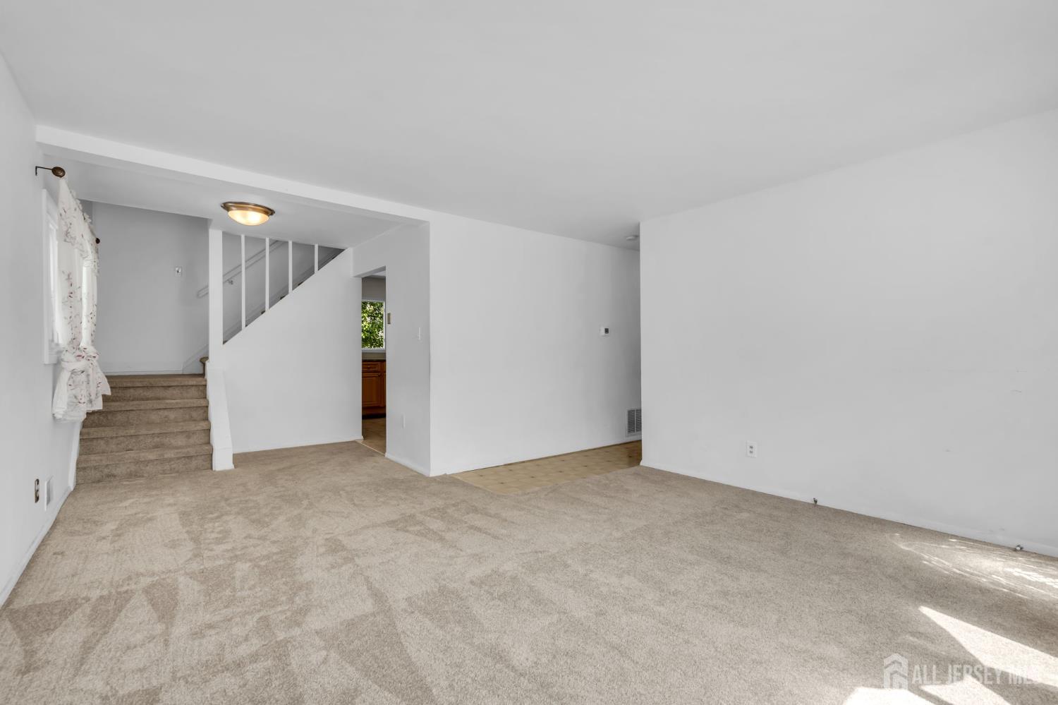 341 Middle Rd, Hazlet, NJ 07730 photo