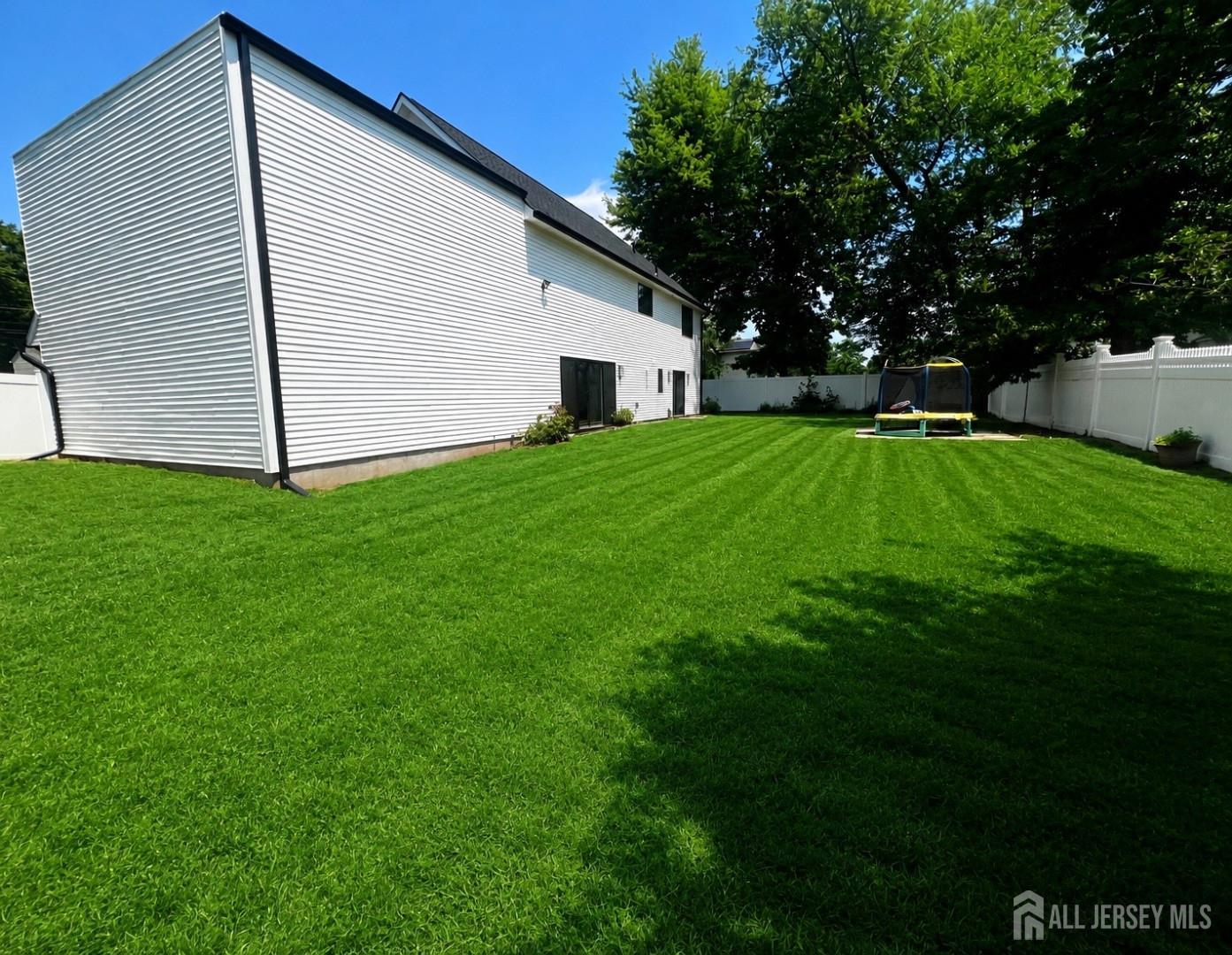19 Lisa Ct, Colonia, NJ 07067 photo