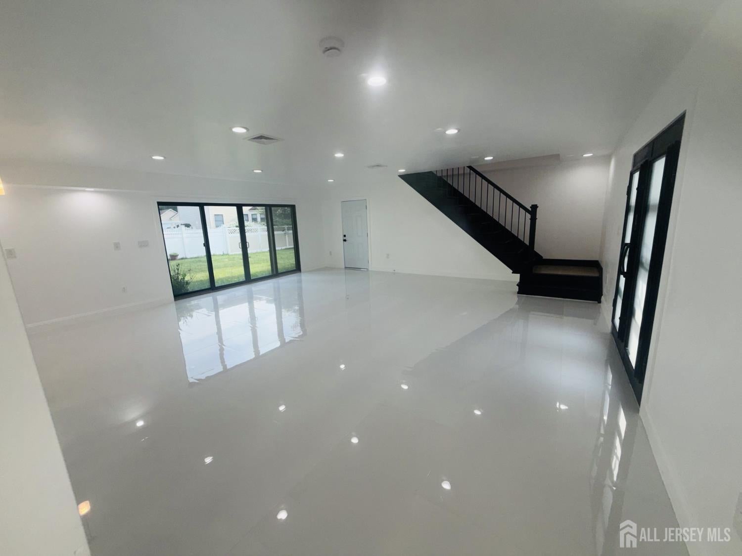19 Lisa Ct, Colonia, NJ 07067 photo